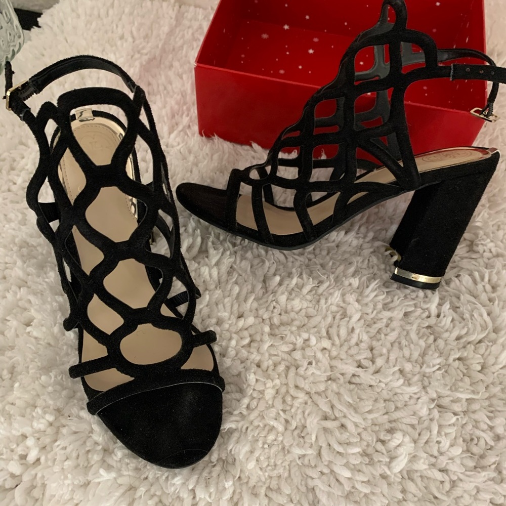 GUESS Black Suede Sandals, Beautiful and casual to elegant Size 5.5
